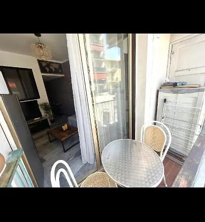 T2 Face A La Avenue De La Californie Nice